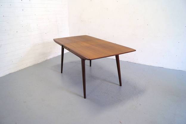 Vintage Webe eettafel Louis van Teeffelen